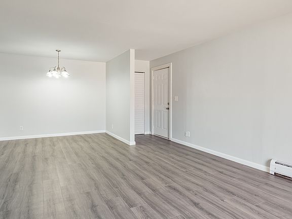 4th image of 2907 La Salle Ave #11546980