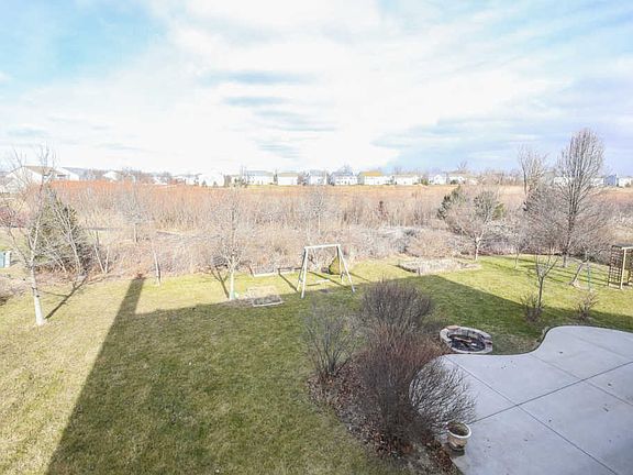 2nd image of 534 W Mara Lynn Ct
