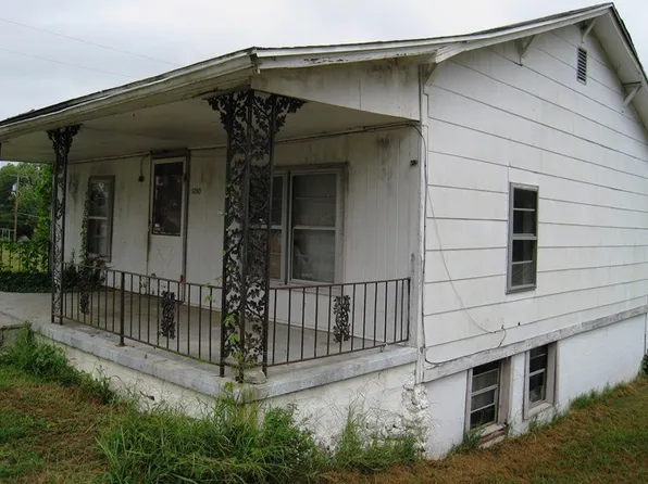 1080 Poplar St NE, Cleveland, TN 37311