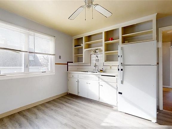 5th image of 68 Harriet Ave