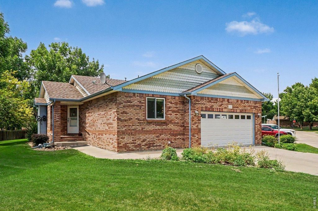 2563 Red River Ct
