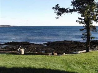 21 Sea Mist Ln, Bailey Island, ME 04003