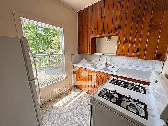 3rd image of 201 Lincoln Ave Unit 2