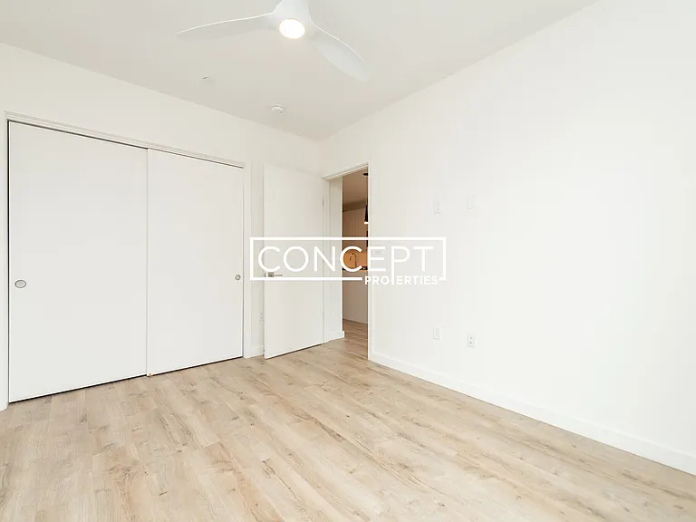 Longwood Row — Photo 38