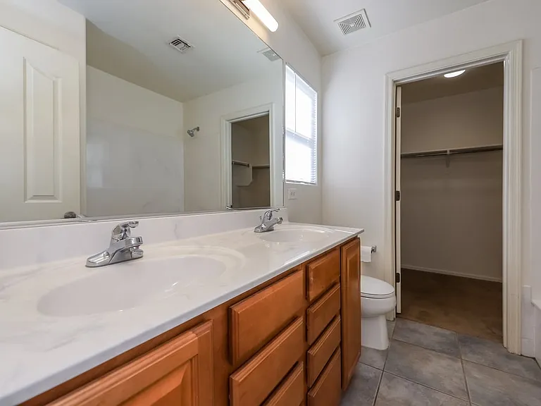 2083 S McConnell Dr — Photo 24