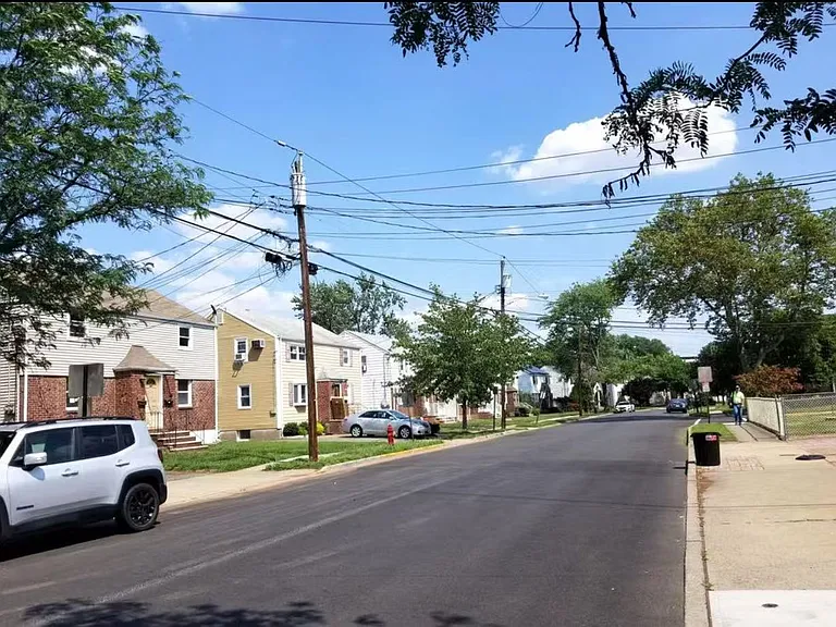 83 Macarthur Ave #1 — Photo 14