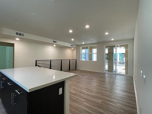 5th image of 8245 Traveller St