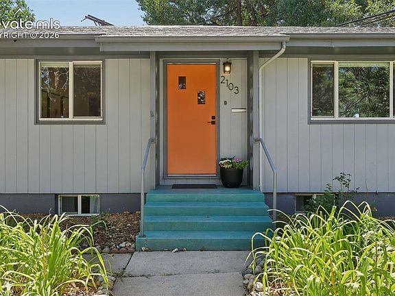 2nd image of 2103 Paseo Rd