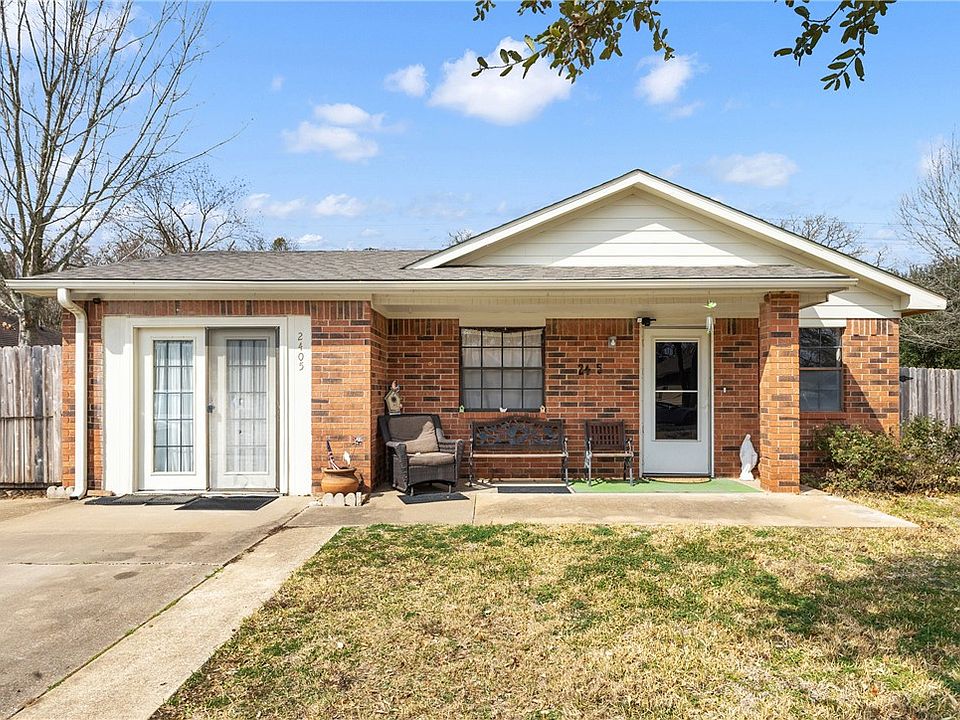 1st image of 2405 Woodbend Dr