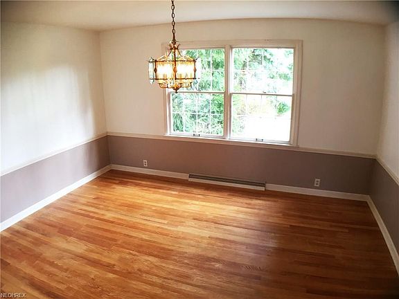 3rd image of 31217 Narragansett Ln