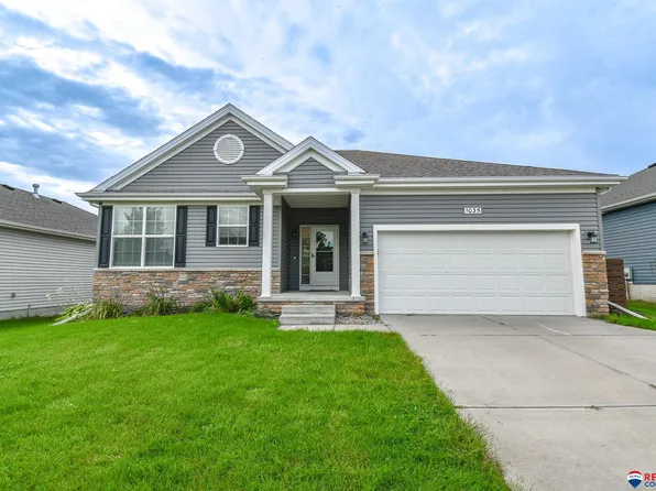 1035 Palmetto Ln, Lincoln, NE 68521