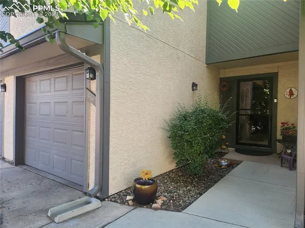 4662 Excalibur Ct, Colorado Springs, CO 80917