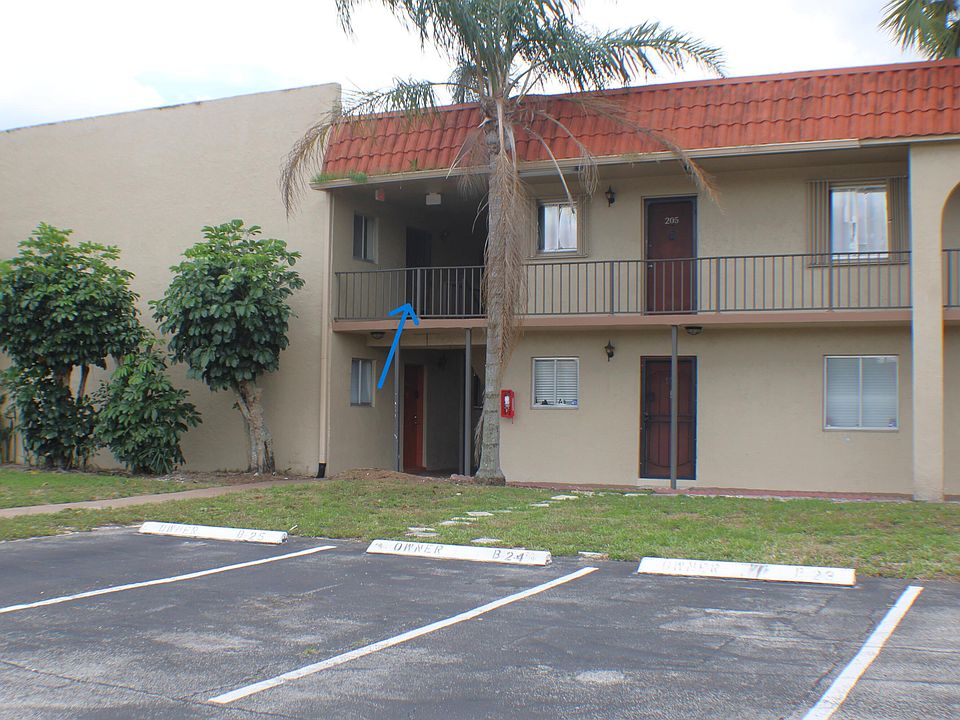 1st image of 6054 Forest Hill Boulevard #204
