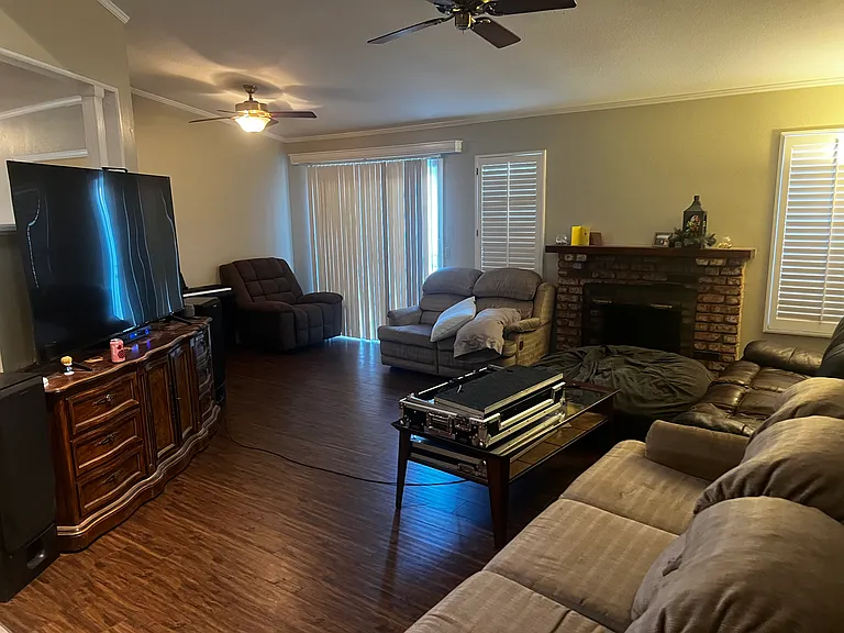242 E Campus View Dr — Photo 10