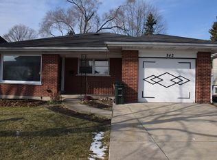 842 N Arlington Heights Rd, Arlington Heights, IL 60004