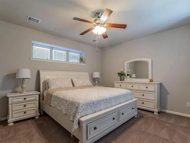 352 S Brook Dr — Photo 14