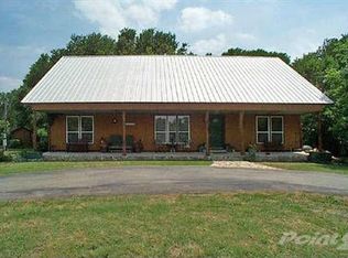 9401 Hilltop Dr, Cleburne, TX 76033