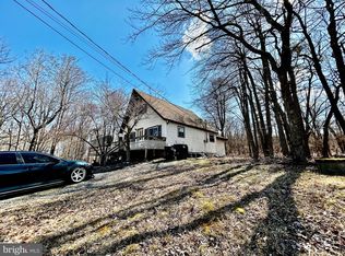 1360 Clover Rd, Long Pond, PA 18334