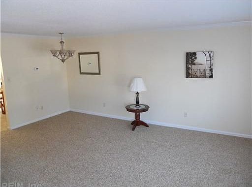 5th image of 402 Indian Summer Ln