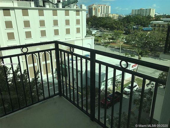 3rd image of 1300 Ponce De Leon Blvd APT 600
