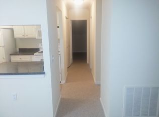 18308 Streamside Dr APT 302, Gaithersburg, MD 20879