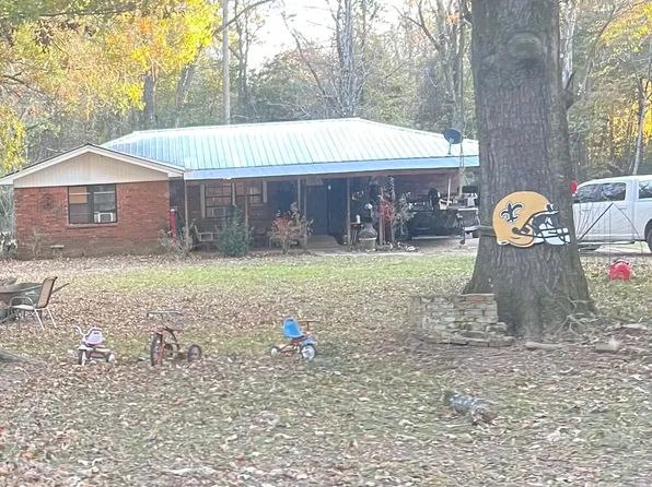 2817 Malmaison Rd, Holcomb, MS 38940