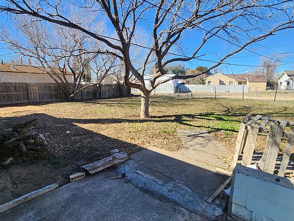 4th image of 3119 Center Ave