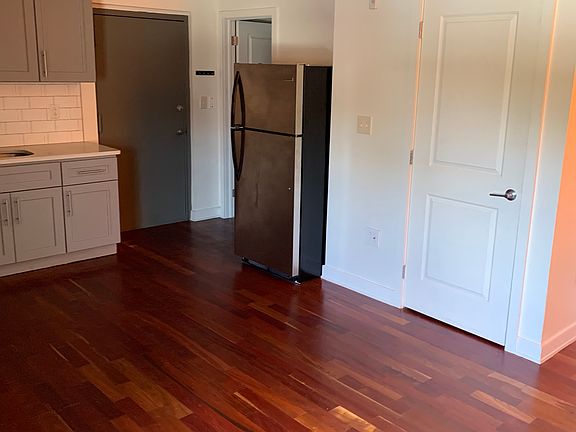 2nd image of 4700 Kingsessing Ave #201