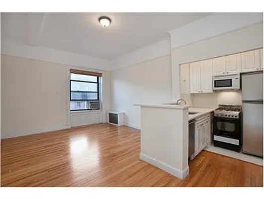 Rented by Douglas Elliman | media 18