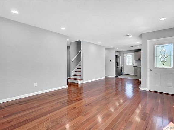 4th image of 339 Barton Avenue