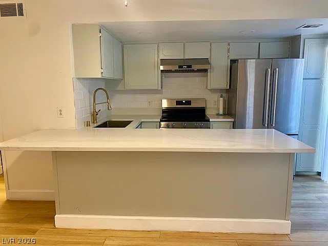1 bed, 1.5 bath, 630 sqft, $1,350 — Photo 1
