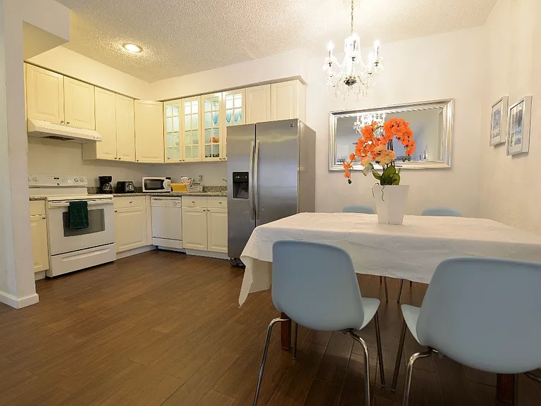 10047 Westpark Dr #65 — Photo 8