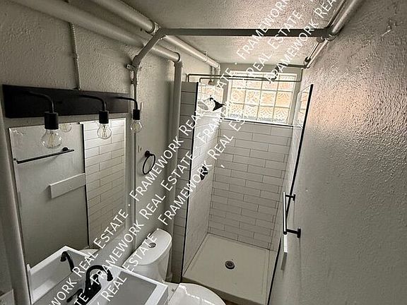 5th image of 1524 N Wabash St #2