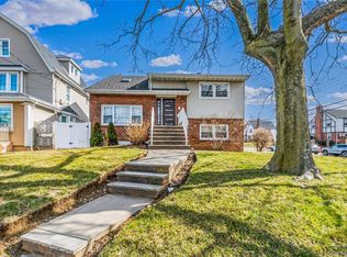 103-17 Farmers Blvd, Hollis, NY 11423