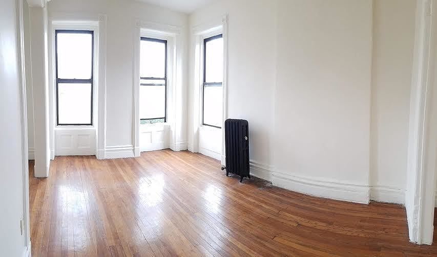 1st image of 1690 Lexington Ave APT 5