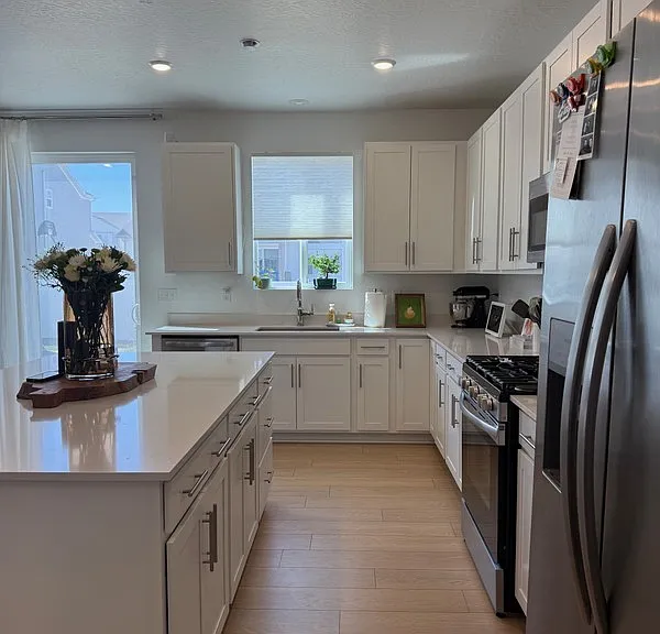 41 E Ferndell St — Photo 11