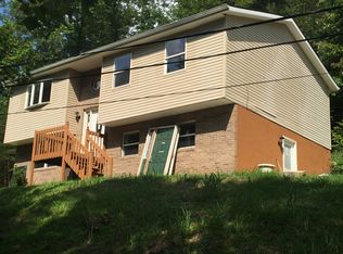 2 Hidden Ln, Huntington, WV 25705
