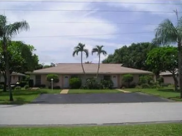 561 Palm View Dr, Naples, FL 34110