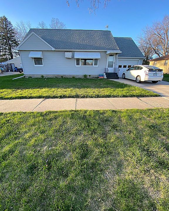 1st image of 35 7th Ave S