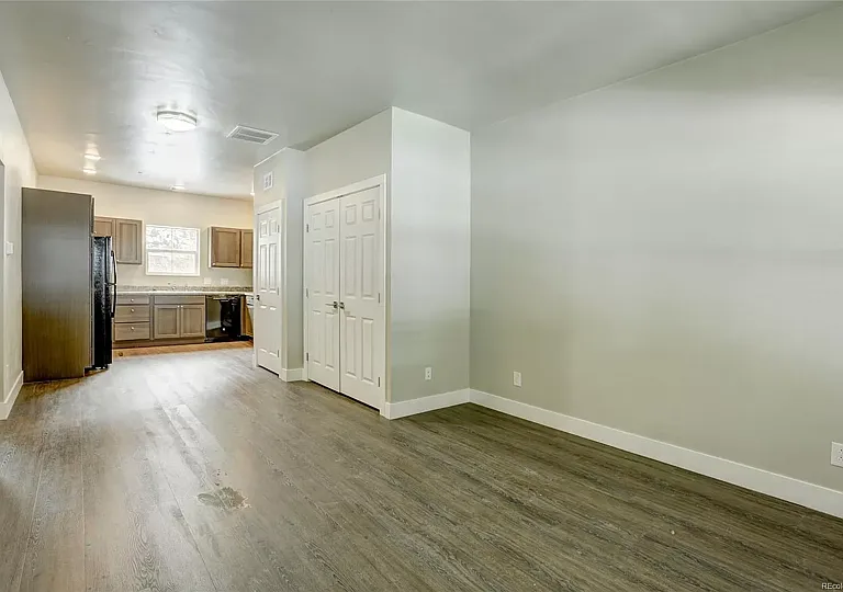 1399 Griffith St #4 — Photo 4