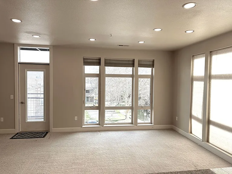 412 S 13th St #317 — Photo 11