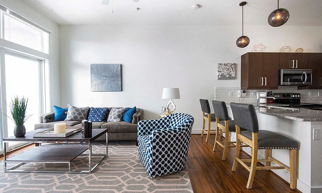 Reserve on 3rd — Photo 2