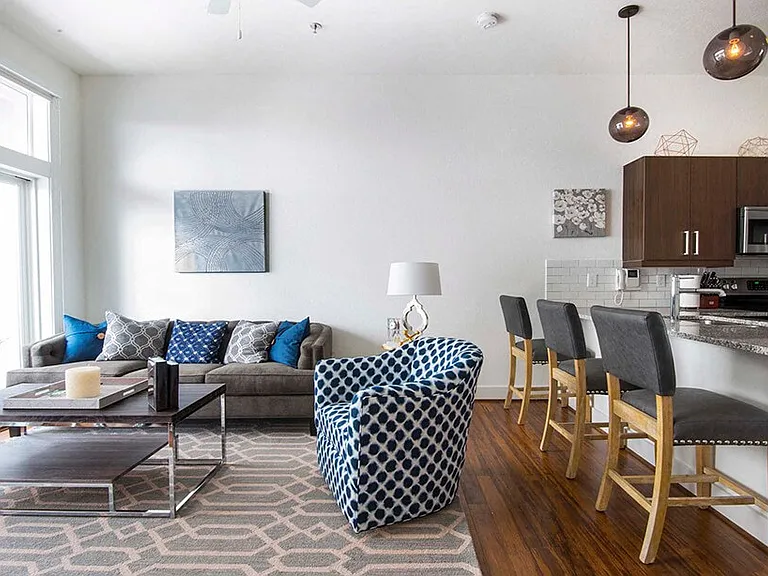 Reserve on 3rd — Photo 19