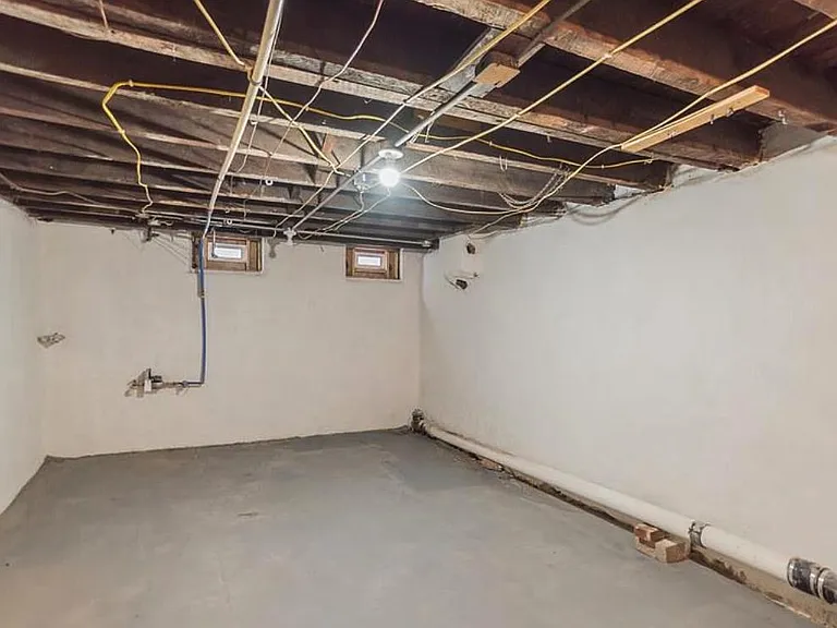 3076 Agate St — Photo 13