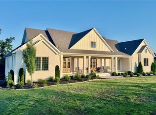 11964 Long Acres Dr, Bentonville, AR 72713