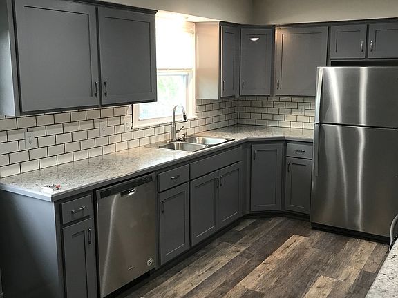 3rd image of 36 Browning Ct
