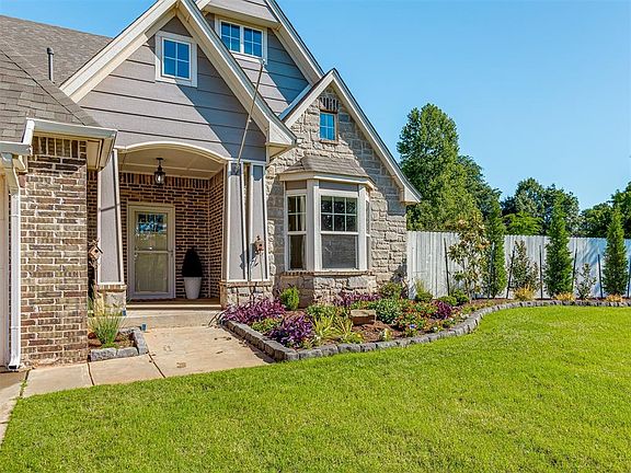 4th image of 6909 W Waterloo Ct