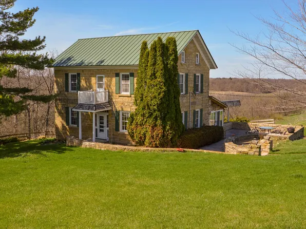 3884 Breezy Hill Rd, Fennimore, WI 53809