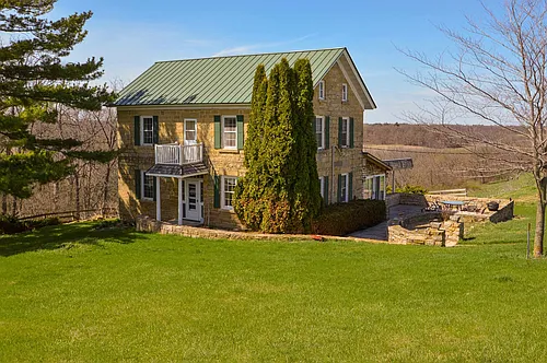 3884 Breezy Hill Rd Photo 1