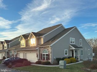 802 Rosemont Ct, Wyomissing, PA 19610